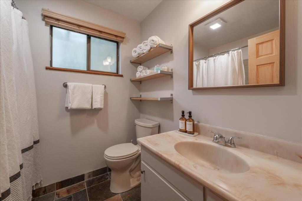 Cozy Pet-Friendly Cabin W Fenced-In Yard Close To Slopes Beach Town Carnelian Bay Exterior foto